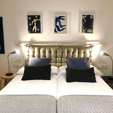 Torre De La Ferreria Apartment Tona ภายนอก รูปภาพ