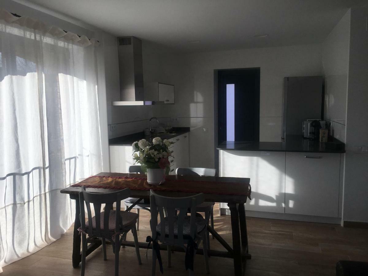 Torre De La Ferreria Apartment Tona ภายนอก รูปภาพ